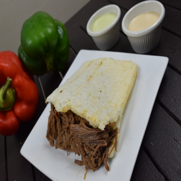 Arepa rellena de carne