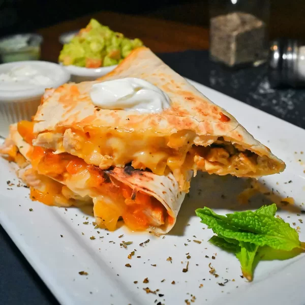 Quesadilla Hawaiana de Carne